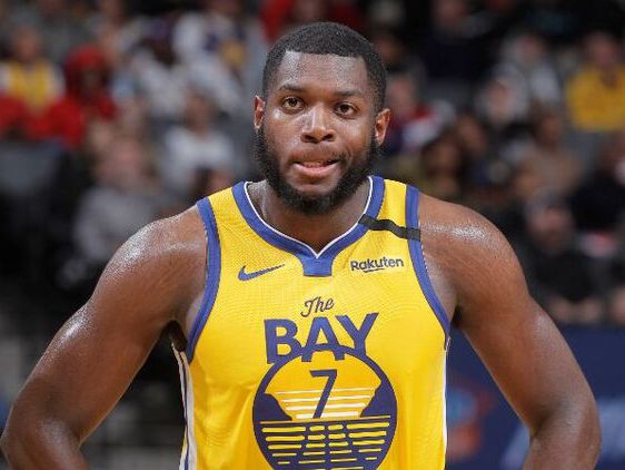 每体：法兰克福球迷在诺坎普制造骚乱，将面临欧足联的处罚（每体：法兰克福球迷在诺坎普引发骚动，或将受到欧足联处罚）